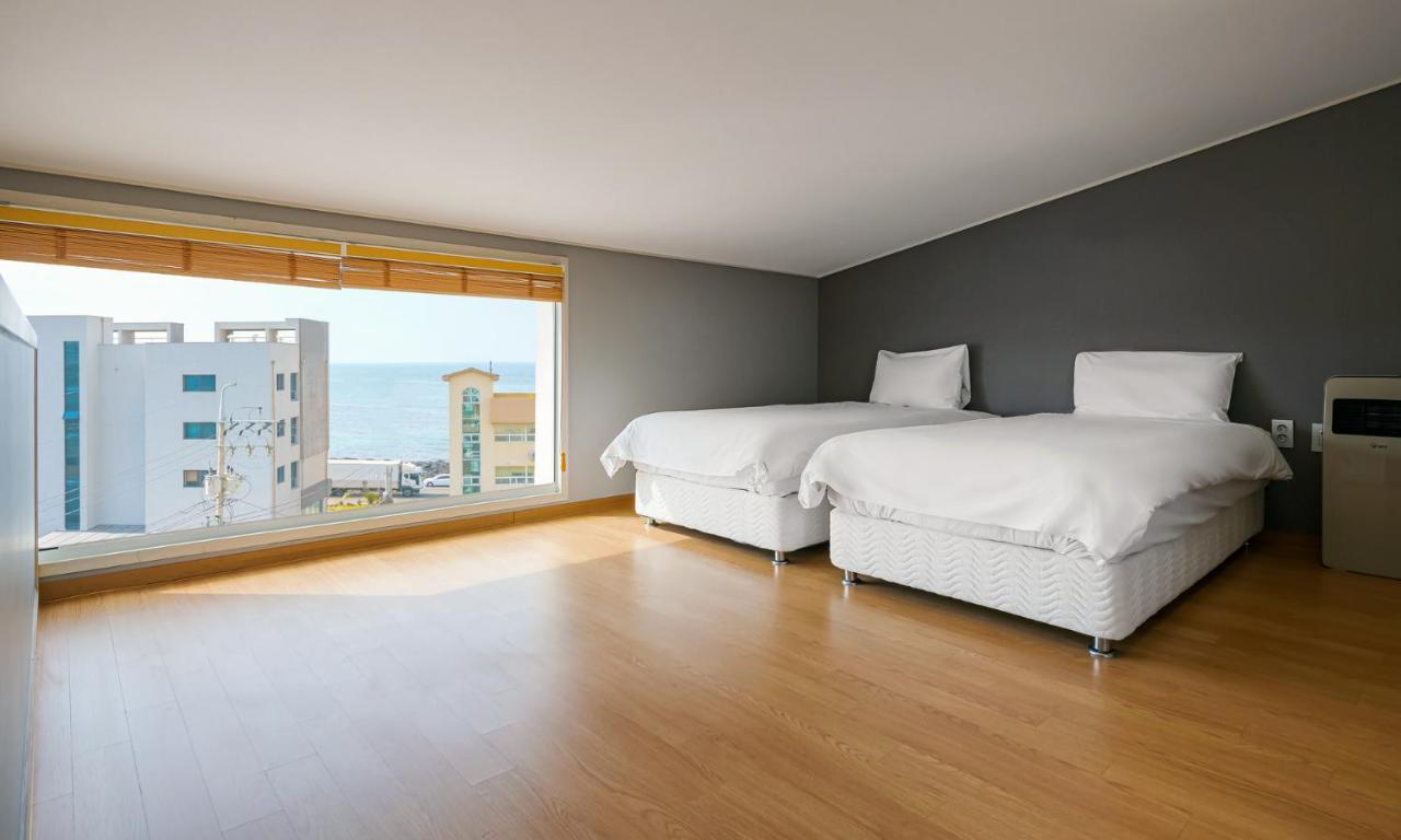 Pampas Hotel Чеджудо Экстерьер фото