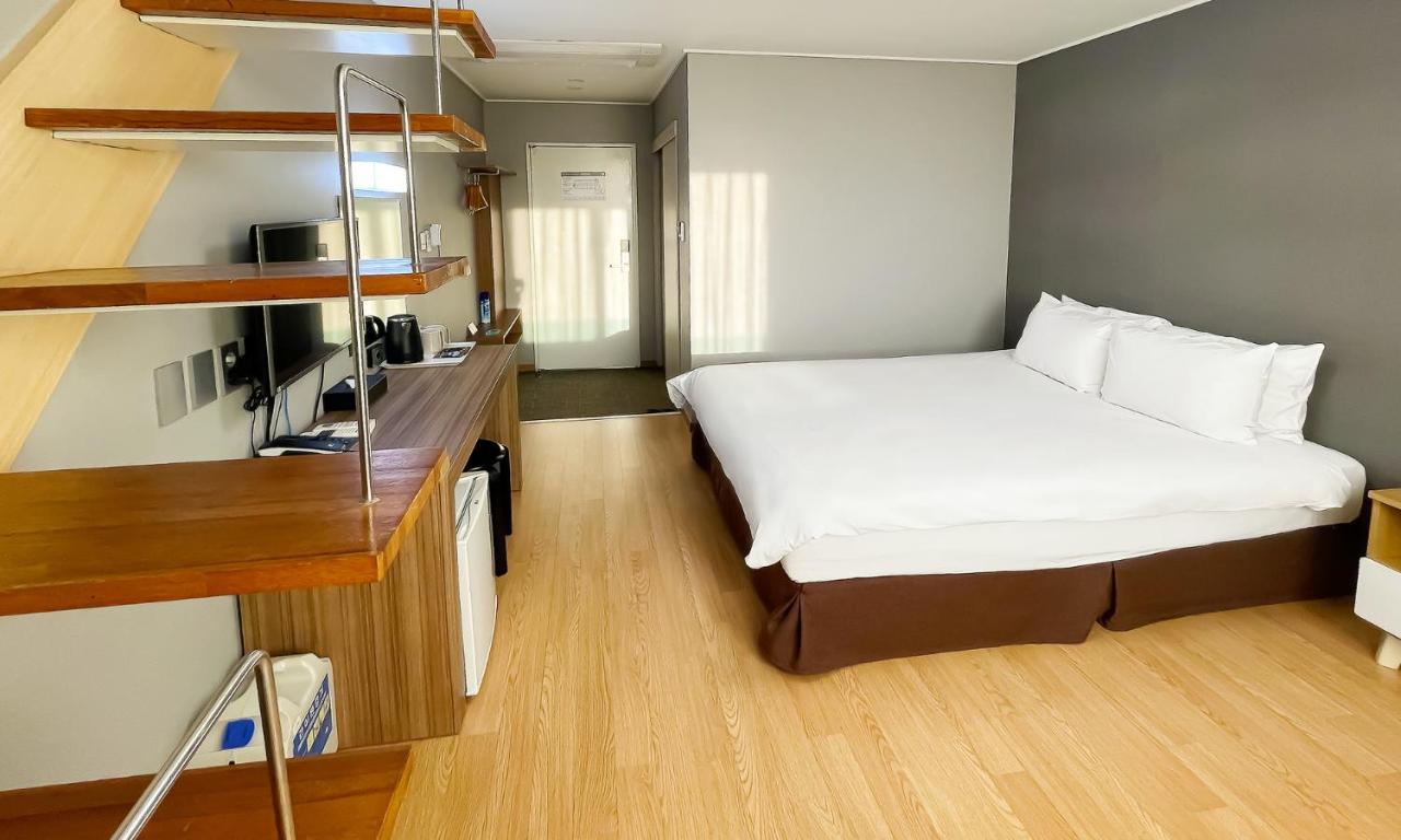 Pampas Hotel Чеджудо Экстерьер фото
