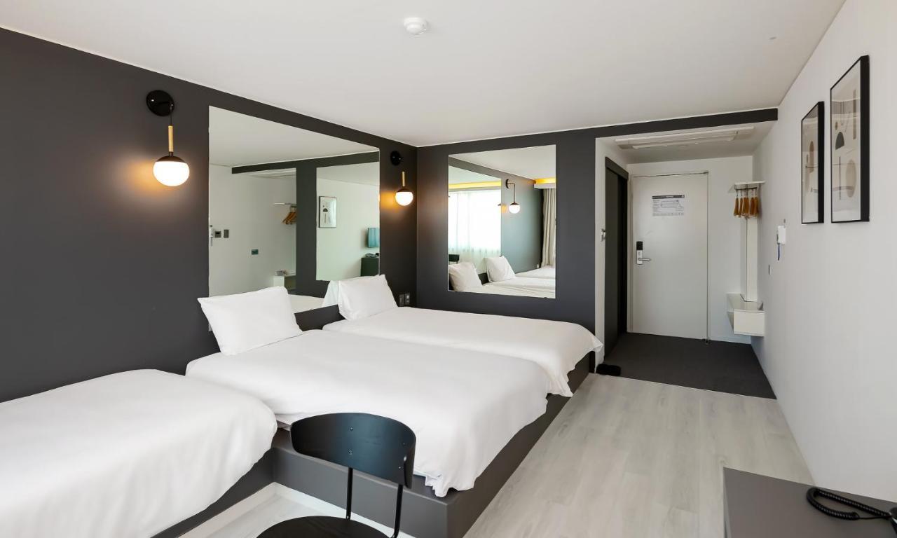 Pampas Hotel Чеджудо Экстерьер фото