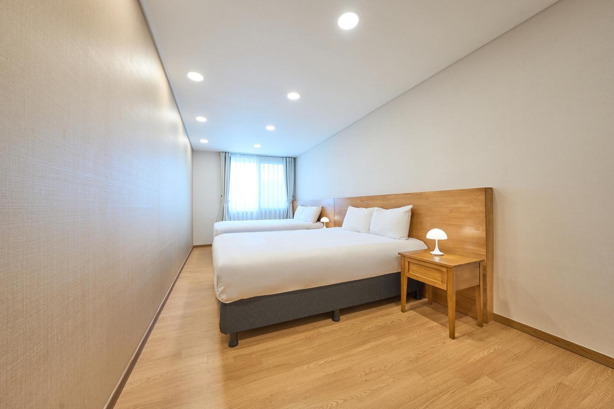 Pampas Hotel Чеджудо Экстерьер фото